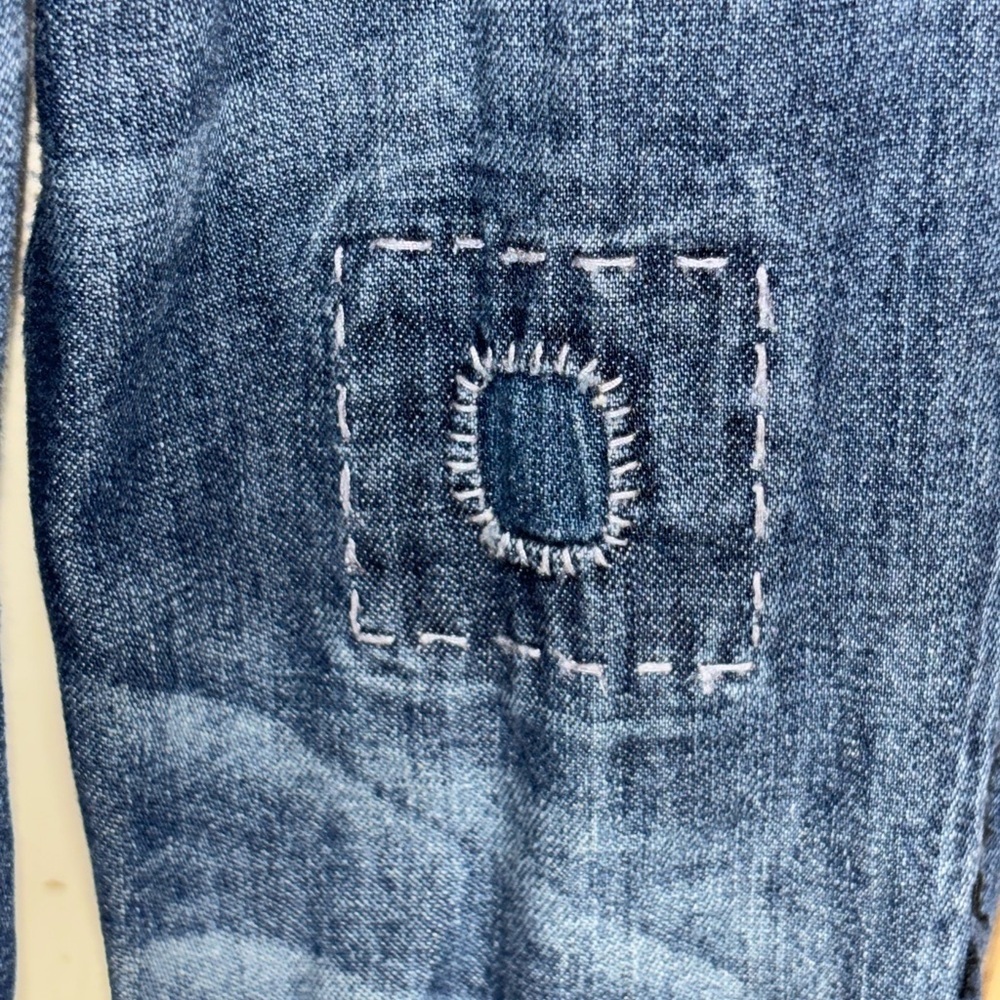 Levis Distressed, Patchwork, Denim Shirt Sz Medium Womens - Picture 11 of 12